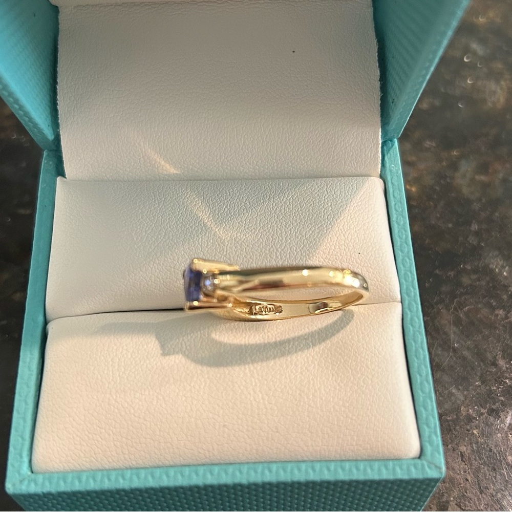 LeVian tanzanite and diamond yellow gold ring. - Picture 6 of 8